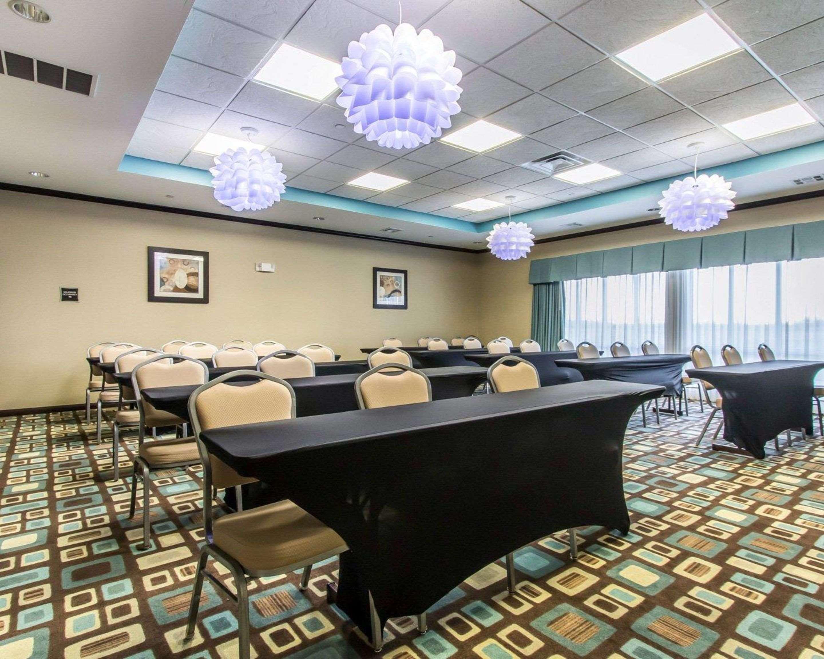 Comfort Inn & Suites Oklahoma City West - I-40 Exteriör bild