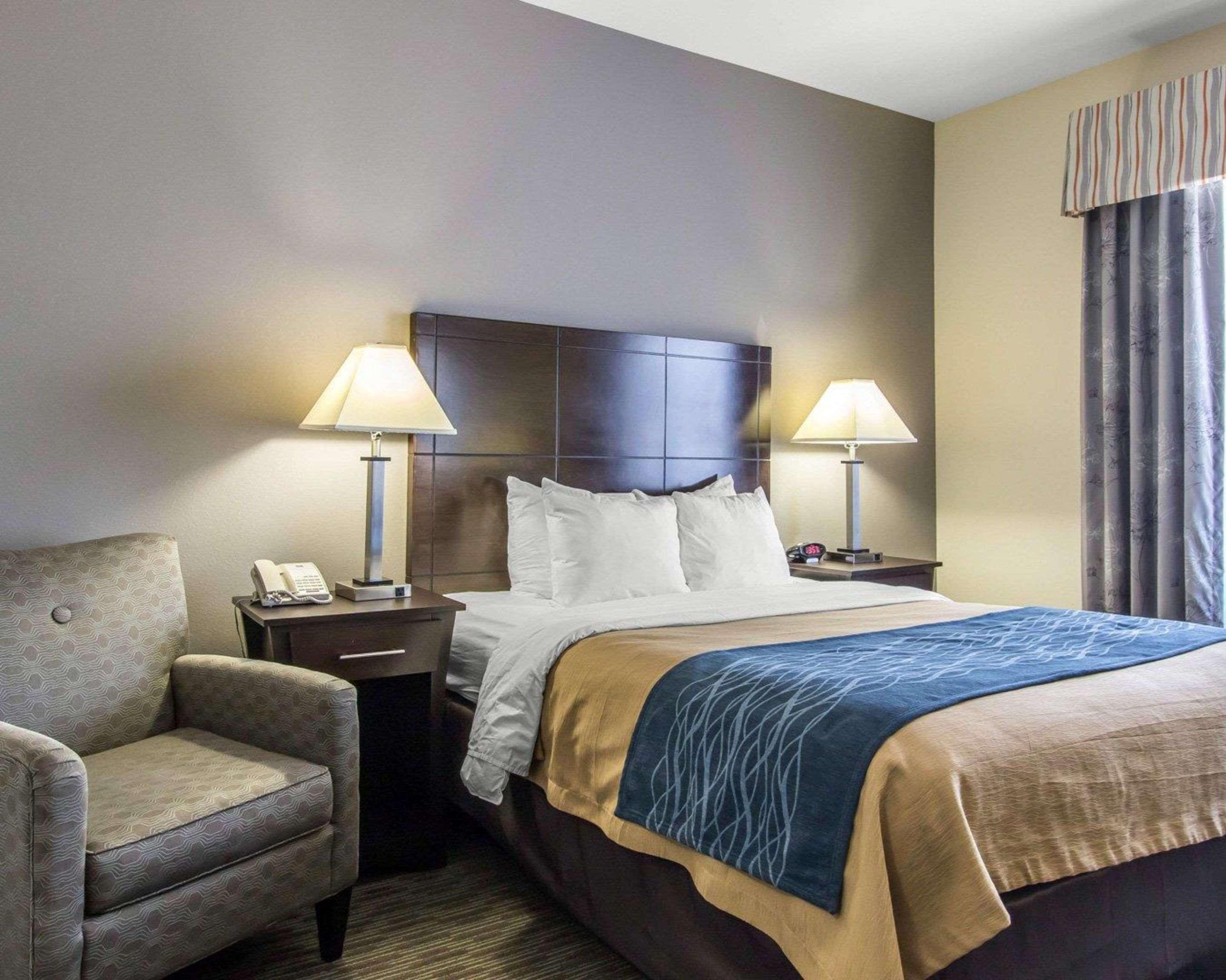 Comfort Inn & Suites Oklahoma City West - I-40 Exteriör bild