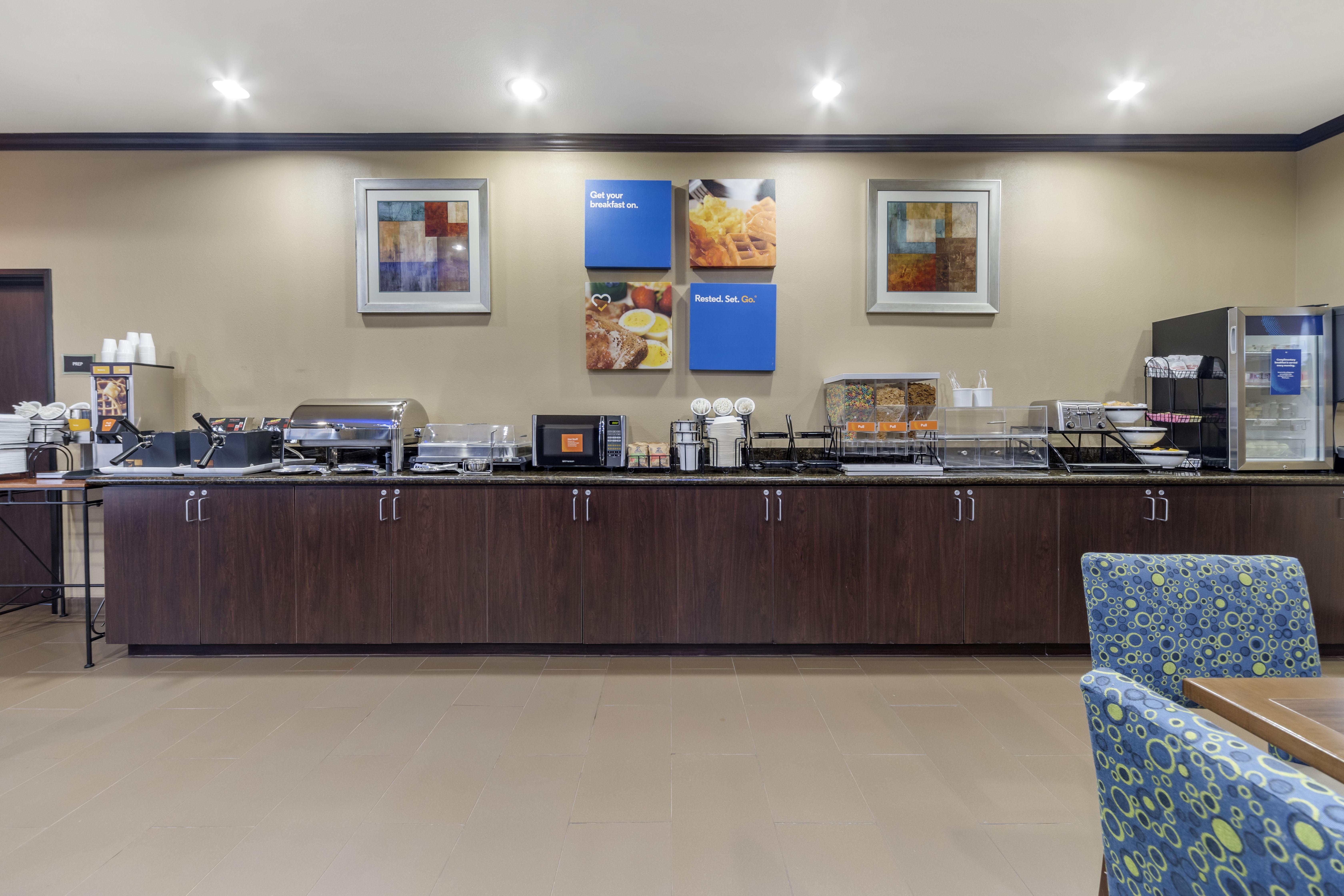 Comfort Inn & Suites Oklahoma City West - I-40 Exteriör bild